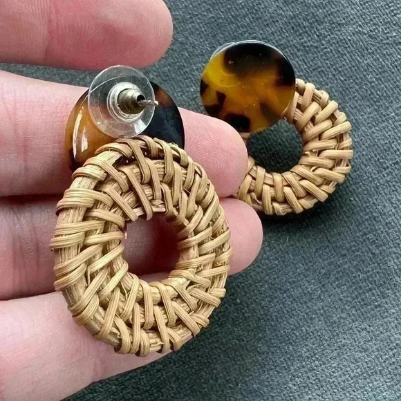 Rattan Hoop Dangle Earrings Bohemia Straw Braided Wicker Tortoise Shell - Picture 3 of 6